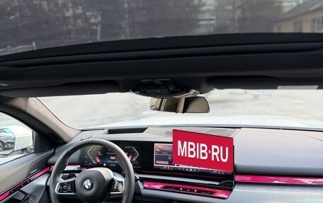 BMW 5 серия, 2025 год, 6 900 000 рублей, 6 фотография