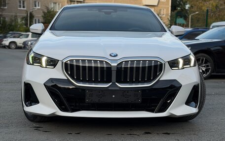 BMW 5 серия, 2025 год, 6 900 000 рублей, 20 фотография