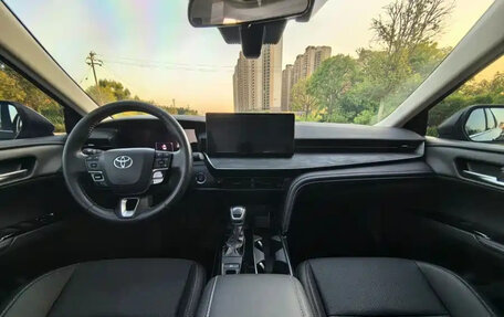 Toyota Camry, 2024 год, 2 900 000 рублей, 8 фотография