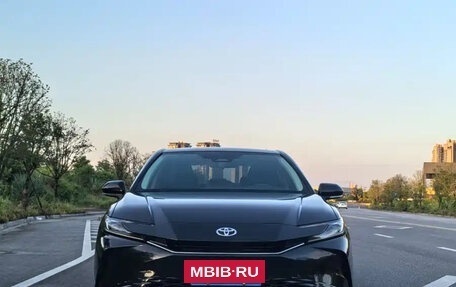 Toyota Camry, 2024 год, 2 900 000 рублей, 2 фотография