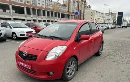 Toyota Yaris III рестайлинг, 2008 год, 696 000 рублей, 1 фотография