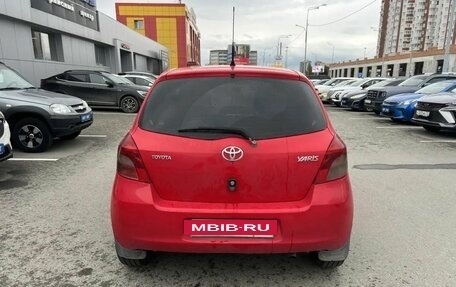 Toyota Yaris III рестайлинг, 2008 год, 696 000 рублей, 5 фотография