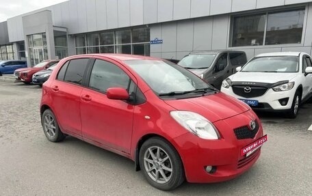 Toyota Yaris III рестайлинг, 2008 год, 696 000 рублей, 3 фотография