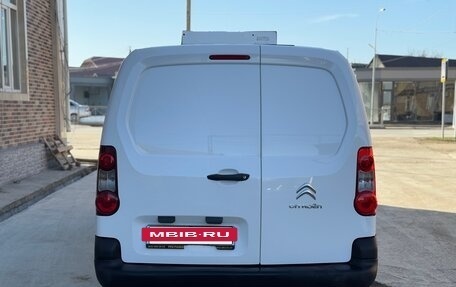 Citroen Berlingo II рестайлинг, 2021 год, 1 600 000 рублей, 4 фотография