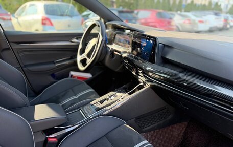 Volkswagen Golf VIII, 2022 год, 2 200 000 рублей, 7 фотография