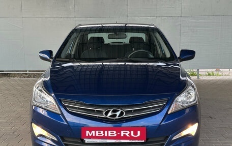 Hyundai Solaris II рестайлинг, 2015 год, 1 100 000 рублей, 2 фотография