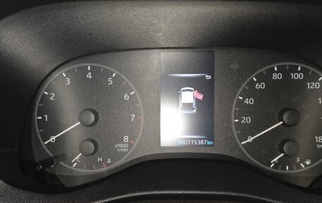 Toyota Yaris, 2021 год, 1 070 000 рублей, 6 фотография