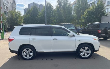 Toyota Highlander III, 2013 год, 2 100 000 рублей, 8 фотография