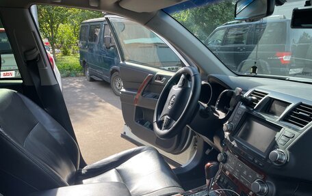 Toyota Highlander III, 2013 год, 2 100 000 рублей, 17 фотография