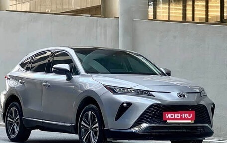 Toyota Venza, 2022 год, 4 000 000 рублей, 3 фотография