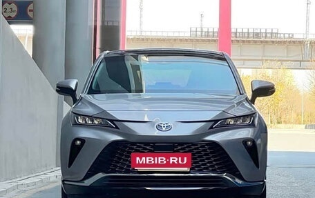 Toyota Venza, 2022 год, 4 000 000 рублей, 2 фотография