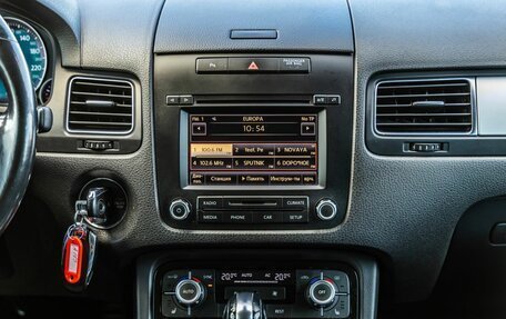 Volkswagen Touareg III, 2012 год, 1 898 000 рублей, 15 фотография
