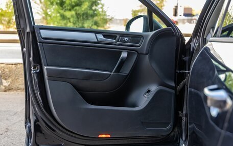 Volkswagen Touareg III, 2012 год, 1 898 000 рублей, 21 фотография