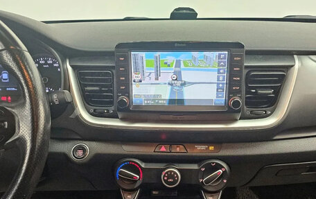 KIA Stonic, 2019 год, 1 442 000 рублей, 10 фотография
