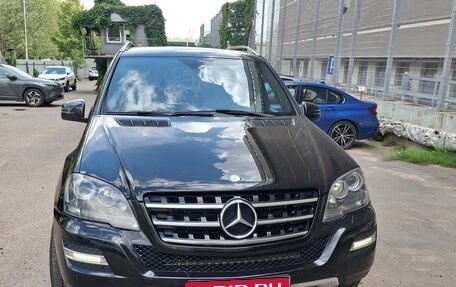 Mercedes-Benz M-Класс, 2011 год, 2 100 000 рублей, 1 фотография