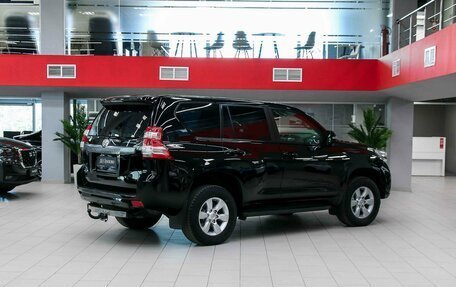 Toyota Land Cruiser Prado 150 рестайлинг 2, 2014 год, 2 850 000 рублей, 2 фотография