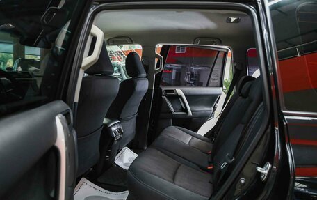 Toyota Land Cruiser Prado 150 рестайлинг 2, 2014 год, 2 850 000 рублей, 7 фотография