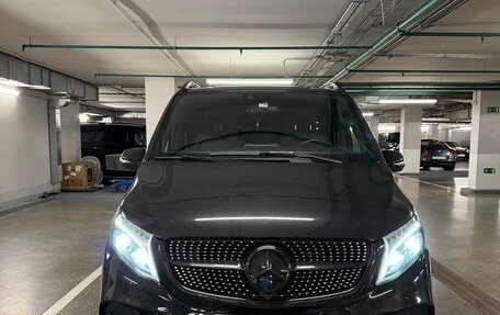 Mercedes-Benz V-Класс, 2023 год, 11 100 000 рублей, 4 фотография