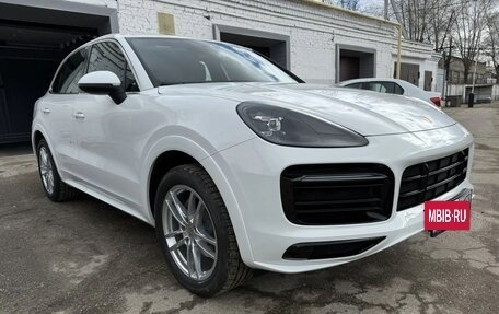 Porsche Cayenne III, 2021 год, 12 000 000 рублей, 2 фотография