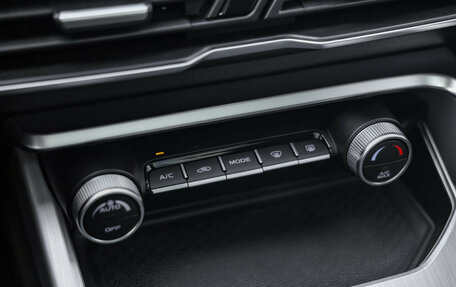Geely Coolray I, 2021 год, 1 554 000 рублей, 18 фотография