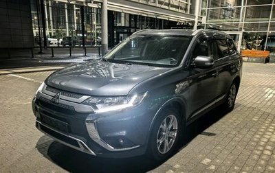 Mitsubishi Outlander III рестайлинг 3, 2019 год, 2 100 000 рублей, 1 фотография