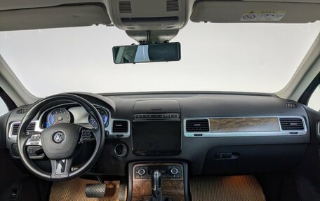 Volkswagen Touareg III, 2016 год, 3 200 000 рублей, 16 фотография
