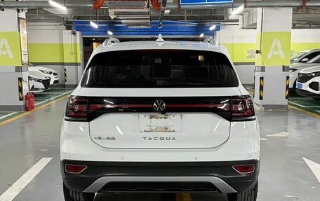 Volkswagen T-Cross I, 2023 год, 1 727 000 рублей, 4 фотография