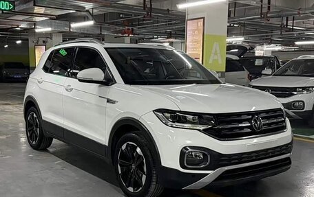 Volkswagen T-Cross I, 2023 год, 1 727 000 рублей, 2 фотография