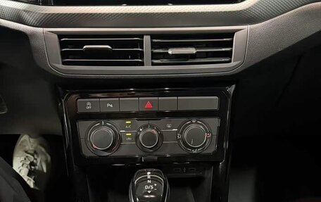 Volkswagen T-Cross I, 2023 год, 1 727 000 рублей, 12 фотография