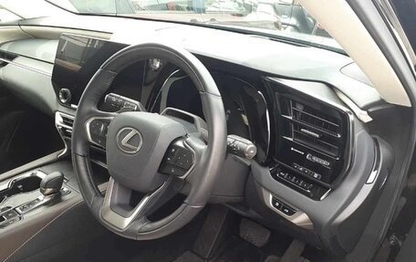 Lexus RX IV рестайлинг, 2024 год, 7 913 000 рублей, 9 фотография