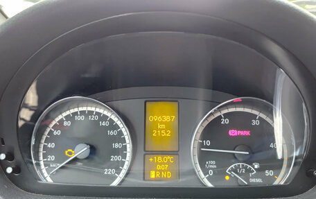 Mercedes-Benz Viano, 2012 год, 2 100 000 рублей, 17 фотография