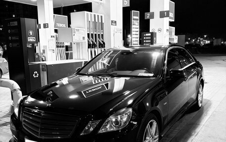 Mercedes-Benz E-Класс, 2012 год, 2 100 000 рублей, 8 фотография