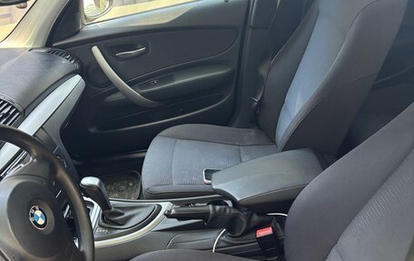 BMW 1 серия, 2011 год, 710 000 рублей, 7 фотография
