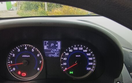Hyundai Solaris II рестайлинг, 2015 год, 1 160 000 рублей, 11 фотография