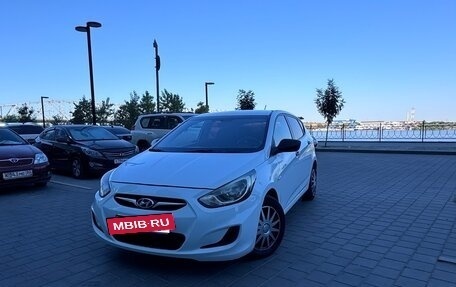 Hyundai Solaris II рестайлинг, 2013 год, 700 000 рублей, 13 фотография