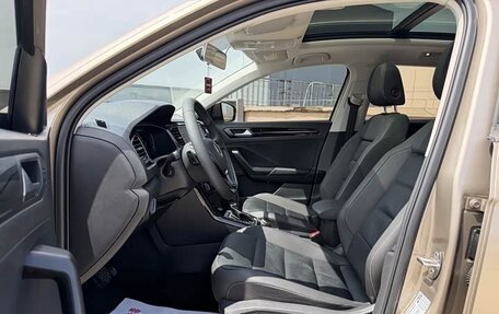 Volkswagen T-Roc I, 2023 год, 1 860 000 рублей, 9 фотография