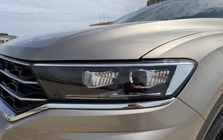 Volkswagen T-Roc I, 2023 год, 1 860 000 рублей, 7 фотография