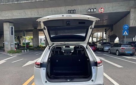 Honda Vezel, 2023 год, 1 575 000 рублей, 8 фотография