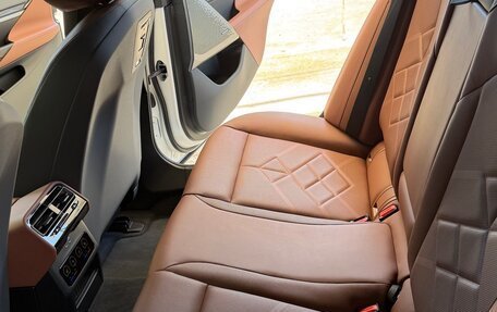 BMW 5 серия, 2024 год, 7 750 000 рублей, 16 фотография