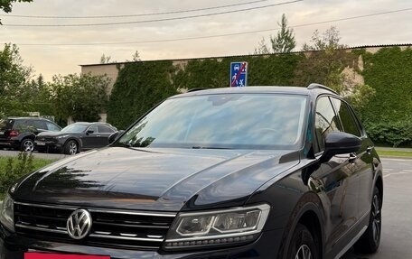 Volkswagen Tiguan II, 2019 год, 2 100 000 рублей, 1 фотография