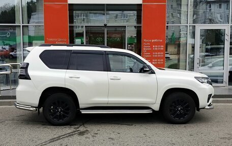 Toyota Land Cruiser Prado 150 рестайлинг 2, 2020 год, 6 300 000 рублей, 4 фотография