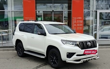 Toyota Land Cruiser Prado 150 рестайлинг 2, 2020 год, 6 300 000 рублей, 3 фотография