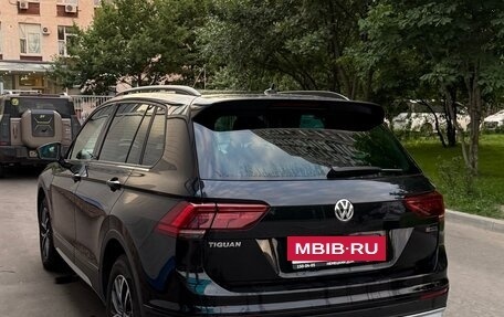Volkswagen Tiguan II, 2019 год, 2 100 000 рублей, 6 фотография