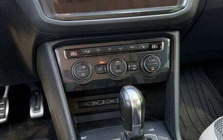 Volkswagen Tiguan II, 2019 год, 2 100 000 рублей, 18 фотография