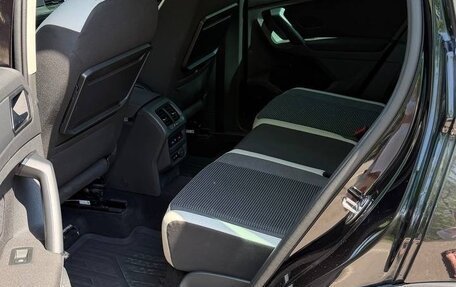 Volkswagen Tiguan II, 2019 год, 2 100 000 рублей, 15 фотография