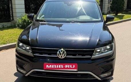 Volkswagen Tiguan II, 2019 год, 2 100 000 рублей, 21 фотография