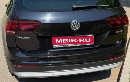 Volkswagen Tiguan II, 2019 год, 2 100 000 рублей, 13 фотография