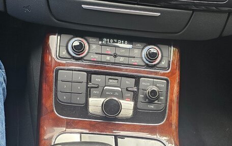 Audi A8, 2012 год, 1 600 000 рублей, 6 фотография