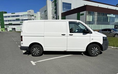 Volkswagen Transporter T5 рестайлинг, 2012 год, 1 650 000 рублей, 8 фотография