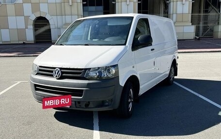 Volkswagen Transporter T5 рестайлинг, 2012 год, 1 650 000 рублей, 3 фотография